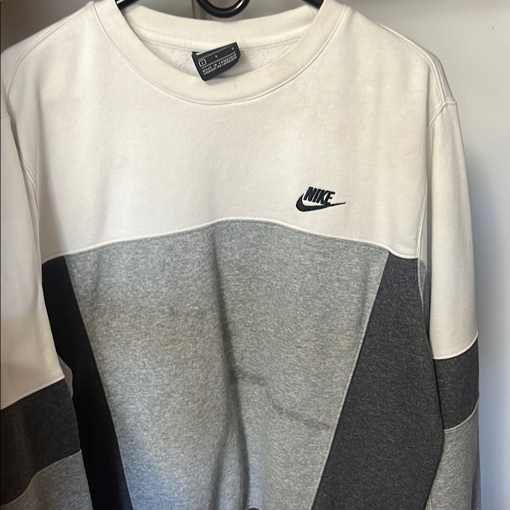Nike White and Gray Crewneck Sweater